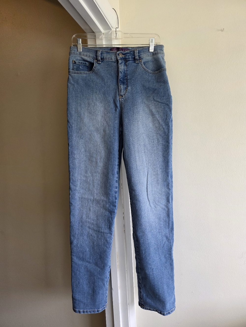 Women’s Light Blue Straight-Leg Jeans 8L